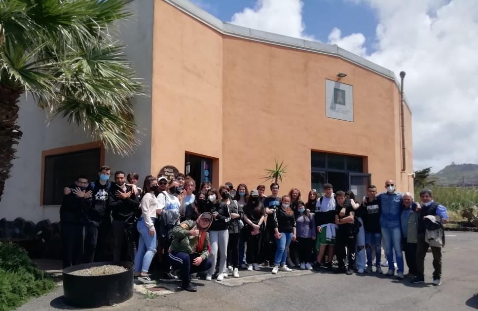 Istituto superiore '‘Almanza’ di Pantelleria, PON per giovani stranieri. Coltivare capperi e origano (VIDEO)