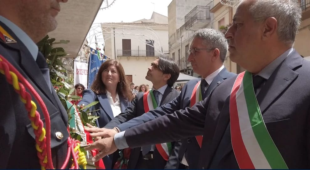 Gemellaggio Calatafimi con Misterbianco e Otricoli. Reso onore al partigiano ‘Aldo’