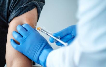 Trapanese ottiene l’indennizzo dopo cinque anni dal vaccino anti Covid