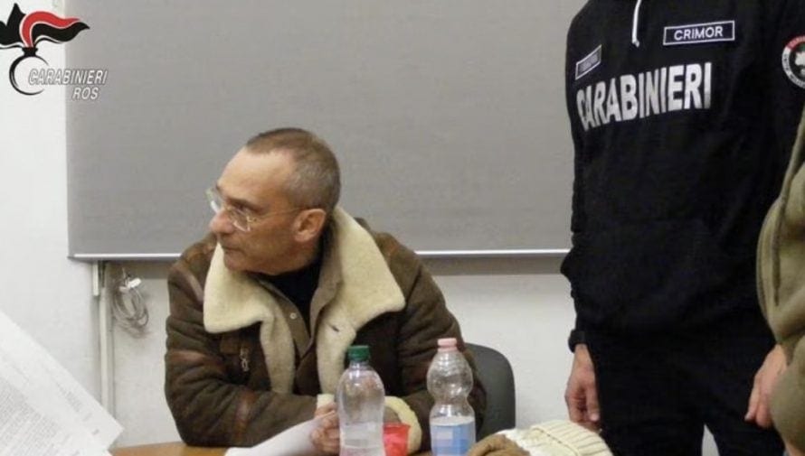 Messina Denaro: "Se ho qualche cosa, non lo dico". In carcere, incontra la figlia