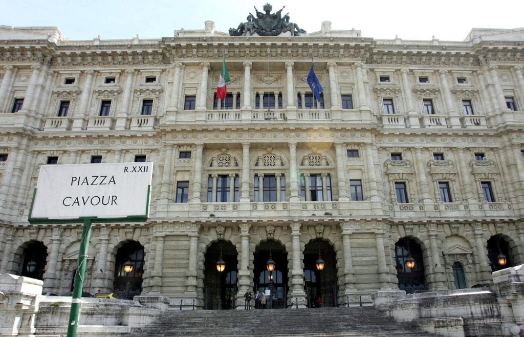 Fuga di notizie su MMD, Cassazione conferma 4 anni per ufficiale carabinieri