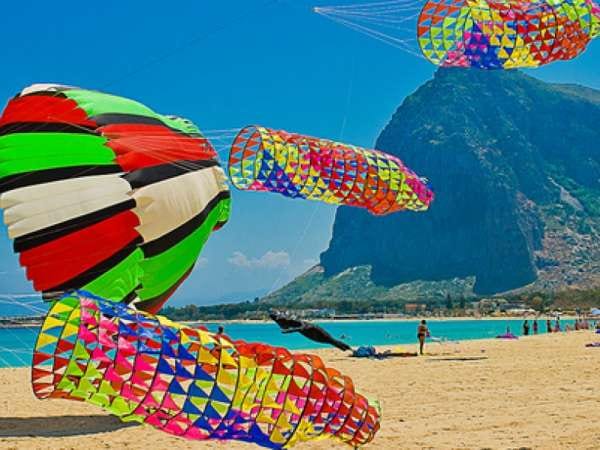 Il ‘Festival degli Aquiloni', fa 13. Nuova edizione fino a domenica 11 giugno a San Vito Lo Capo