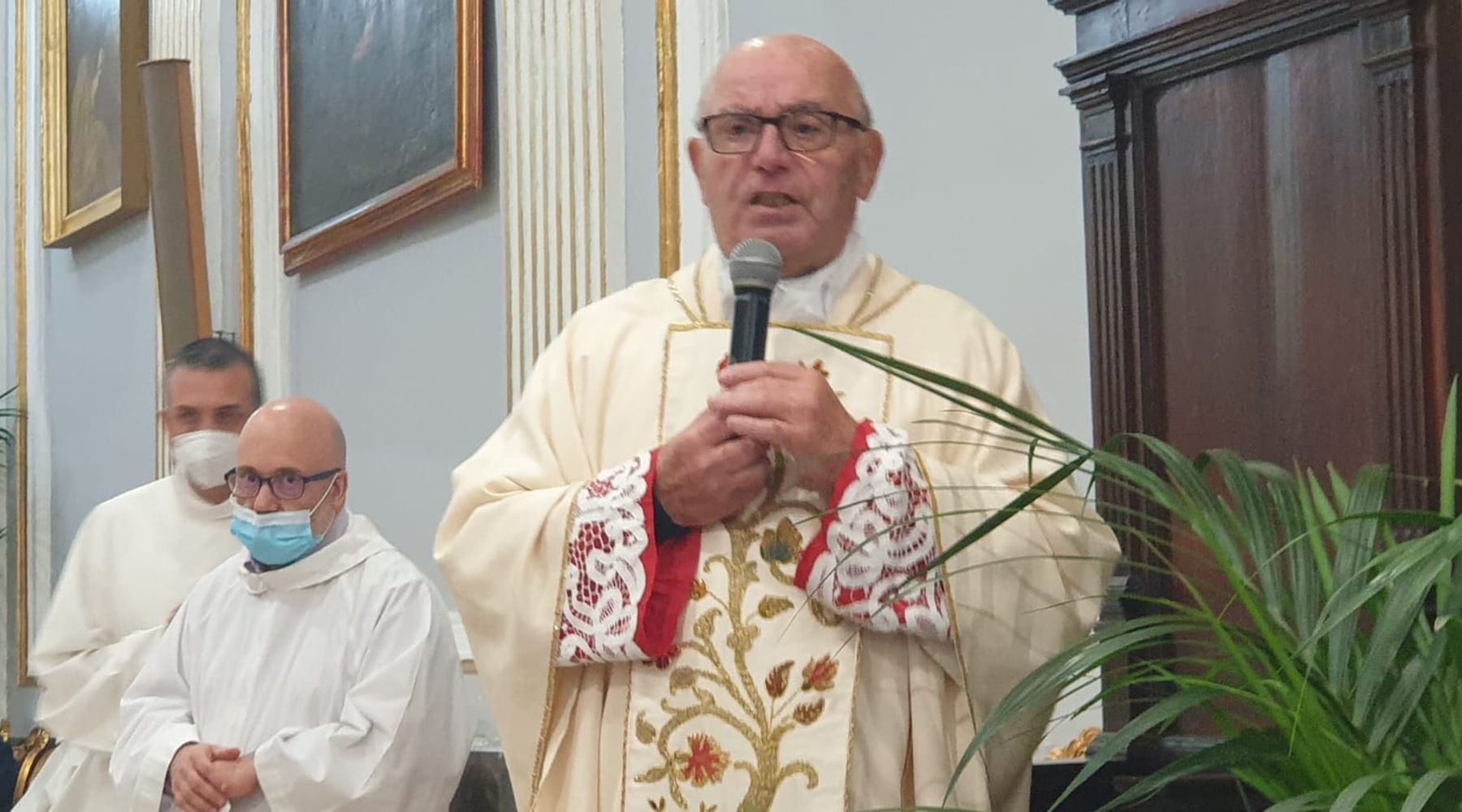 A Partinico è festa per i 52 anni si sacerdozio di monsignor Salvatore Salvia