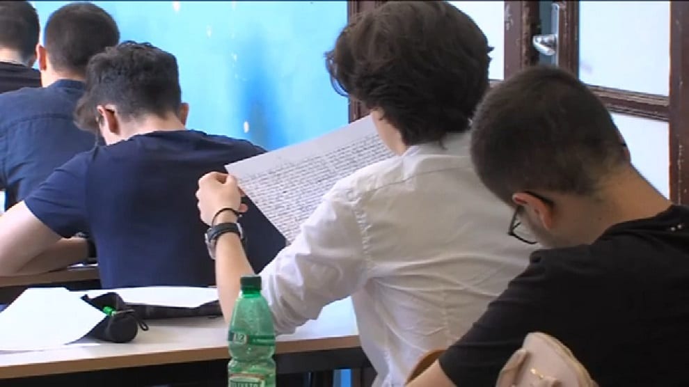 “Gli esami sono vicini” per 48 mila studenti siciliani. La maturità dal 21 giugno