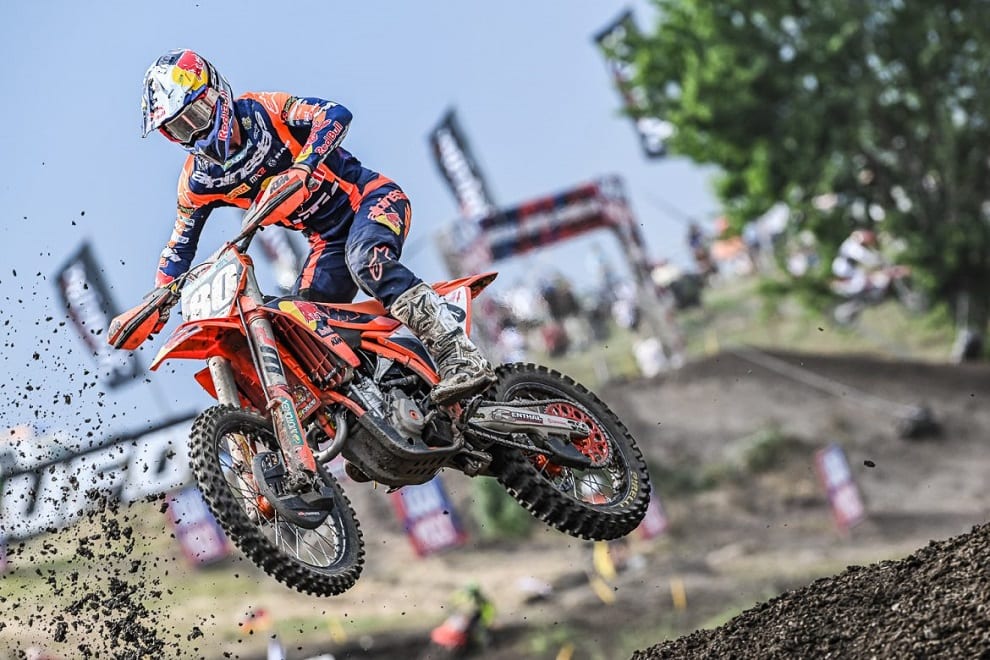 Motocross, calatafimese in vetta al mondo. Adamo davanti a tutti. Nel regionale Valenti non si ferma più