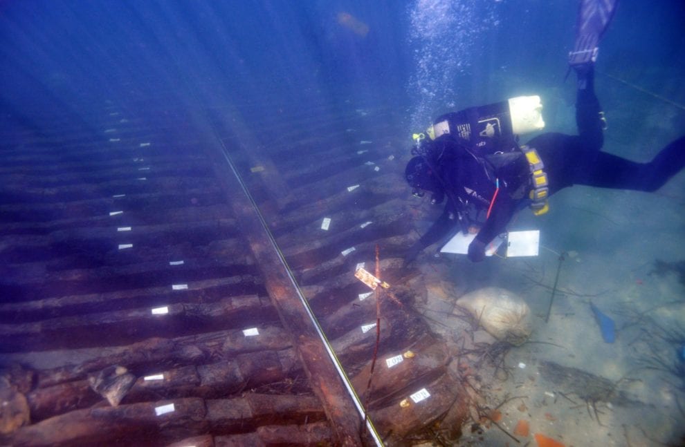 Recupero relitto nel mare di Marsala, avviati lavori. Termineranno entro aprile 2024
