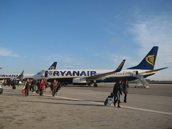 Problemi ai sensori per volo Ryanair in partenza da Birgi, forse a causa del "birdstrike"