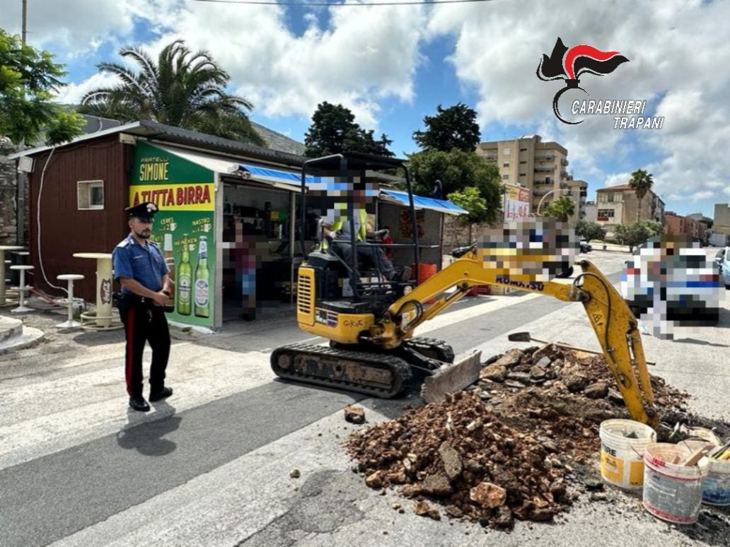 Ladro di acqua a Trapani per la rivendita ambulante, arrestato 33enne