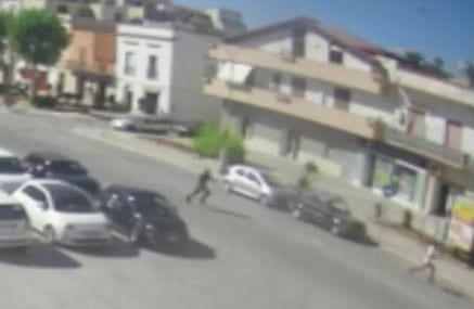 Marsala, parcheggiatore abusivo acciuffato da vigile "velocista"