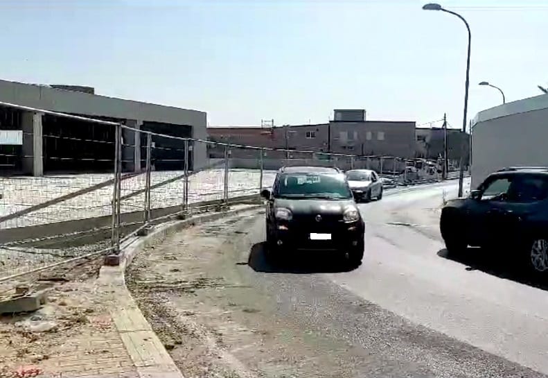 'Eureka', eliminate transenne e parapetto franato dopo 7 anni. In via San Leonardo, ad Alcamo, ci pensa imprenditore