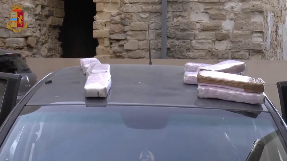 Spaccio nel rione Palme/Sant’Alberto di Trapani, sgominata organizzatissima banda. 15 arresti
