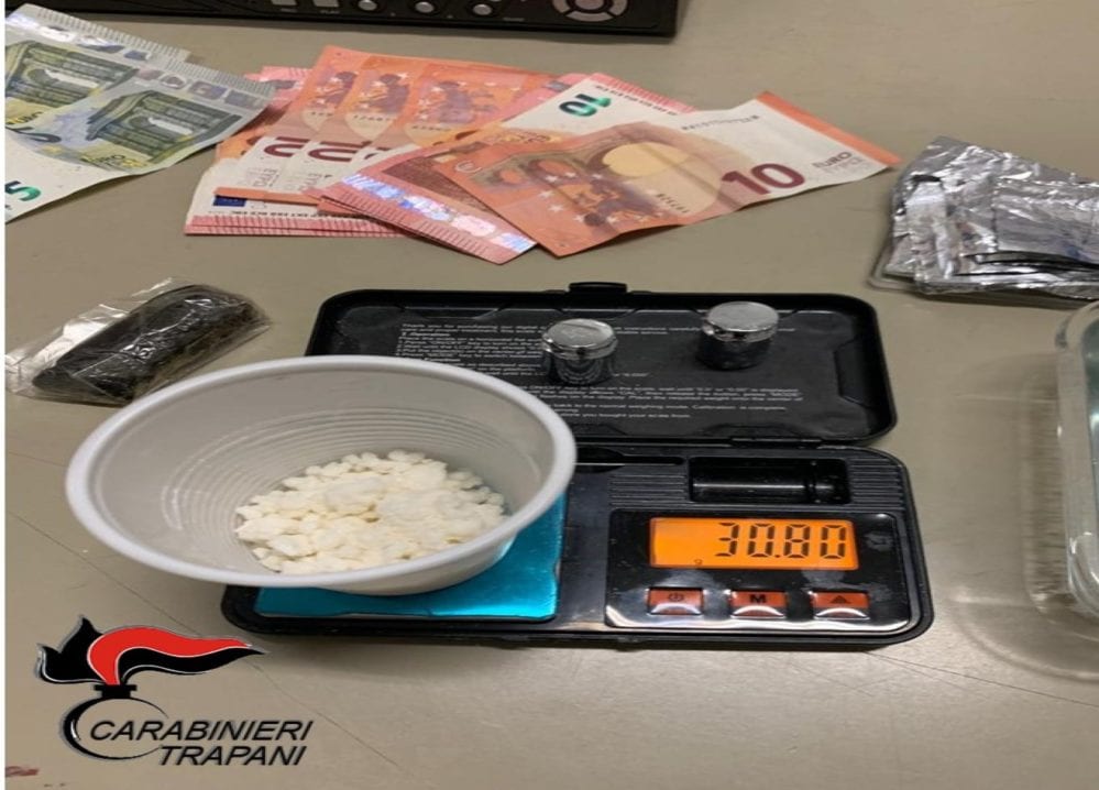 Arrestato minorenne trapanese, era in possesso di crack e hashish