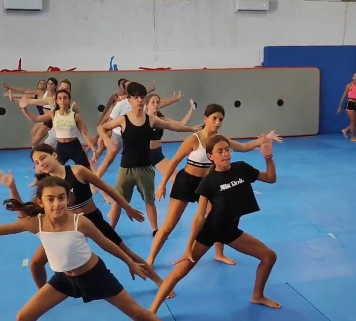Scuola alcamese Flying Gymnasts domenica sera all'Arena delle Rose di Castellammare