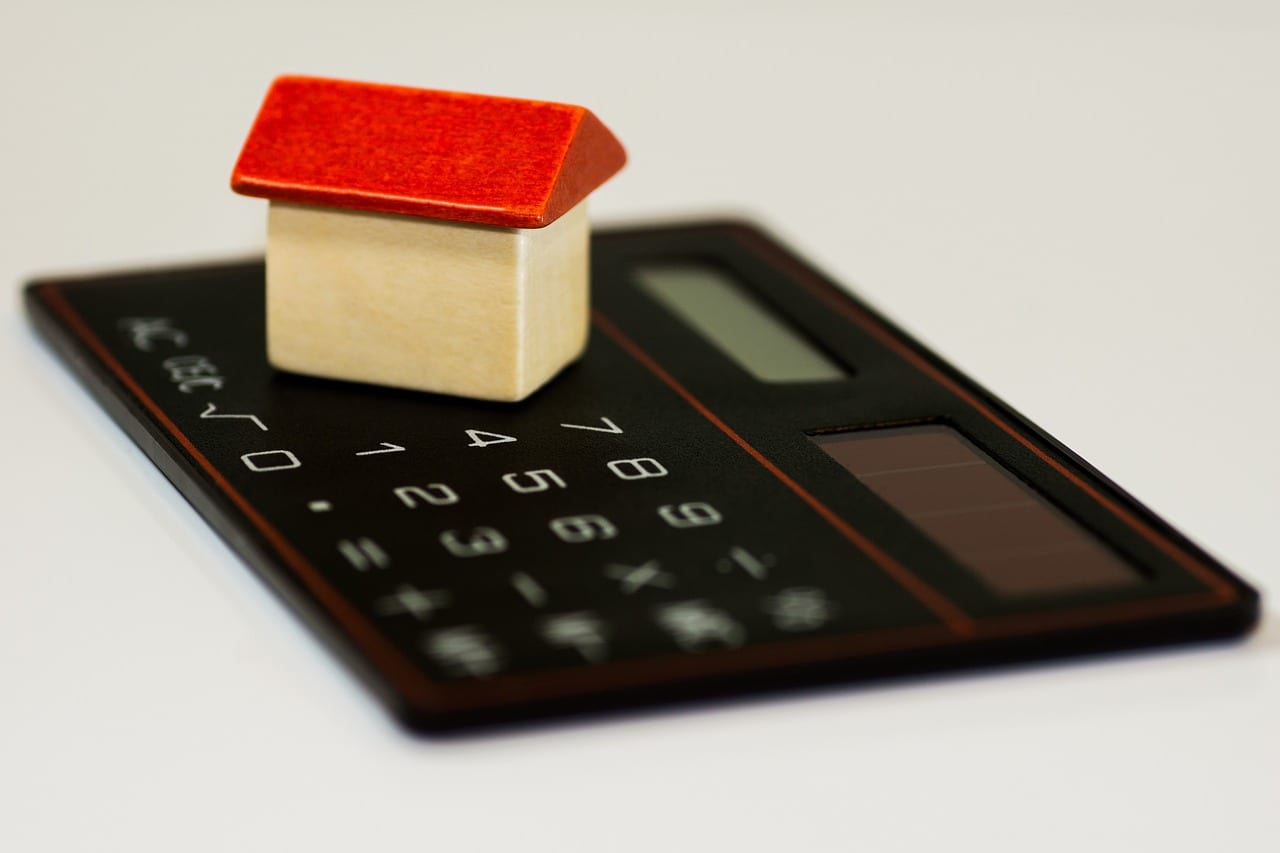 Mercato immobiliare in crisi: i mutui sempre più cari