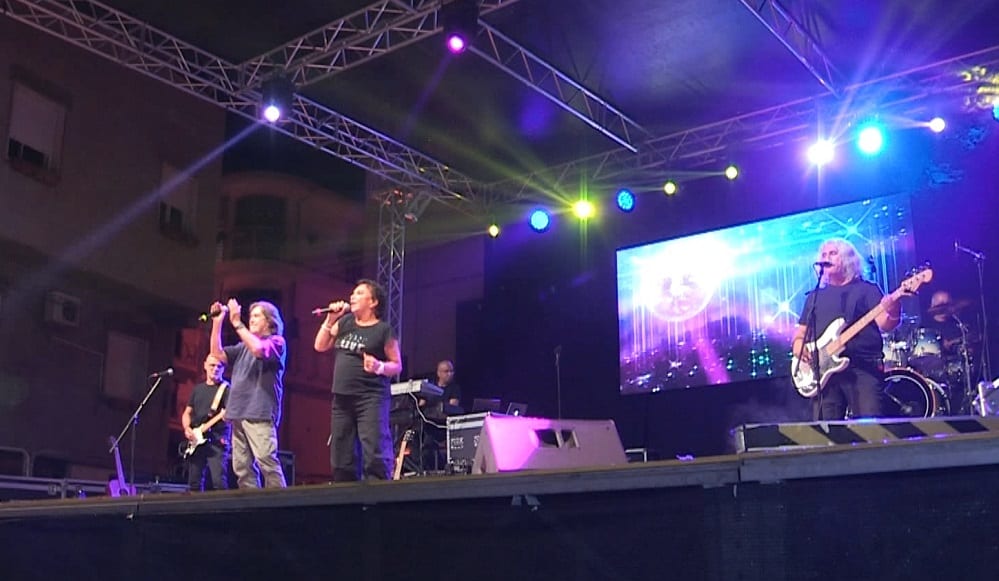 Marea di gente a Borgetto per i 'Ricchi e Poveri'. Angela inarrestabile, brani evergreen (INTERVISTA)