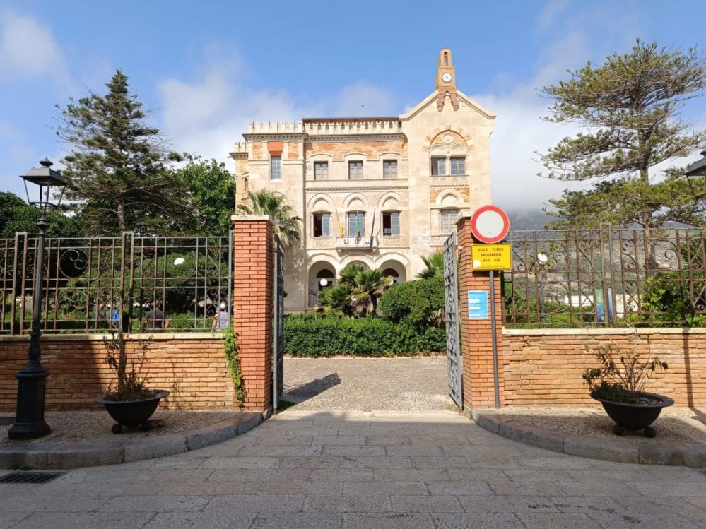 Celebrazioni, a Favignana, per i 150 anni di Donna Franca. La via dei Florio piace ai turisti (VIDEO)