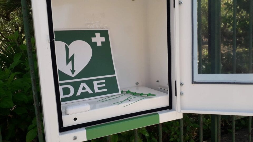 Furto di defibrillazione a Villa Falcone di Partinico. Briganò: "Ladri ignoranti"