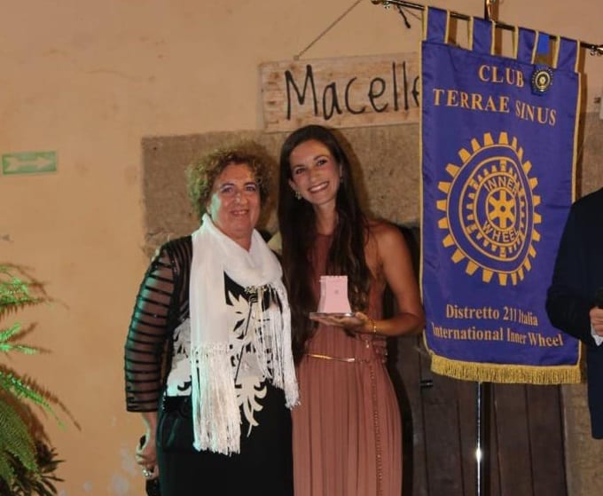 L'Inner Wheel di cinisi premia la ballerina alcamese Sara Renda