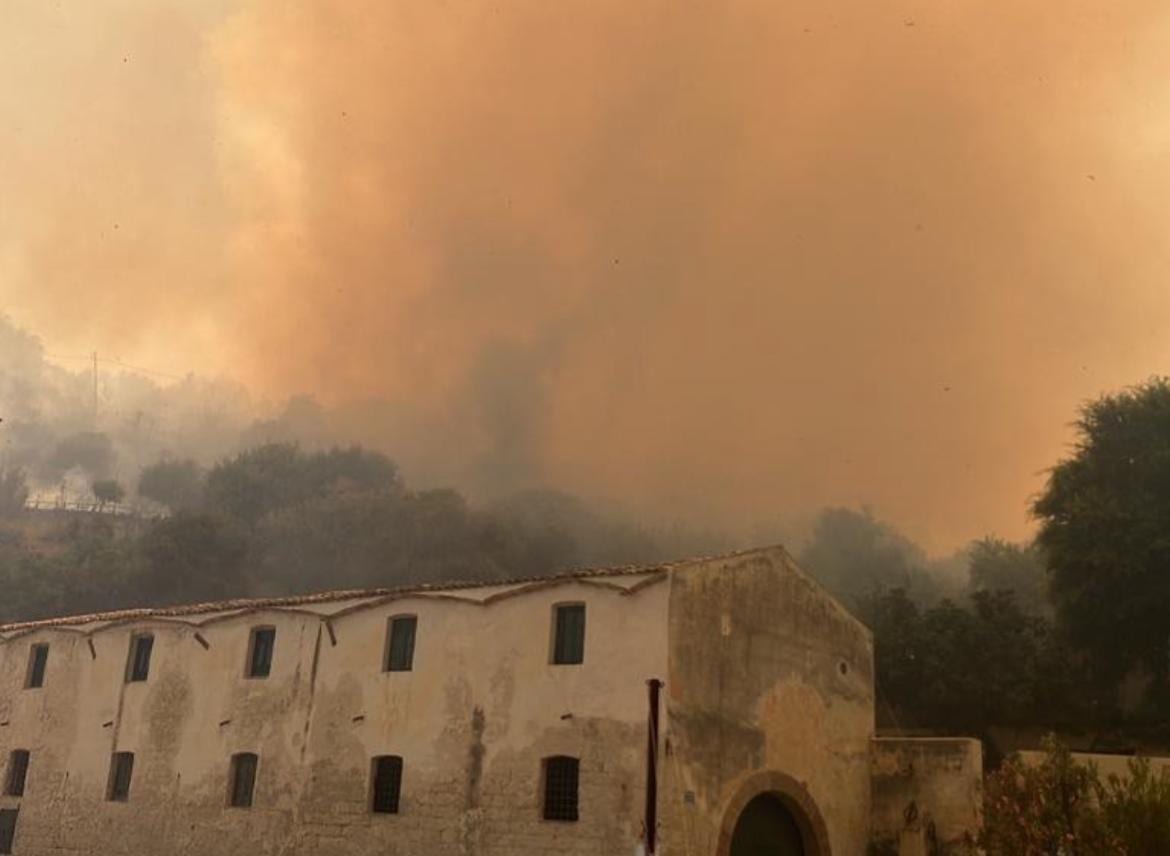 Associazione albergatori 'Castellammare Scopello' denunciano ignoti per incendi
