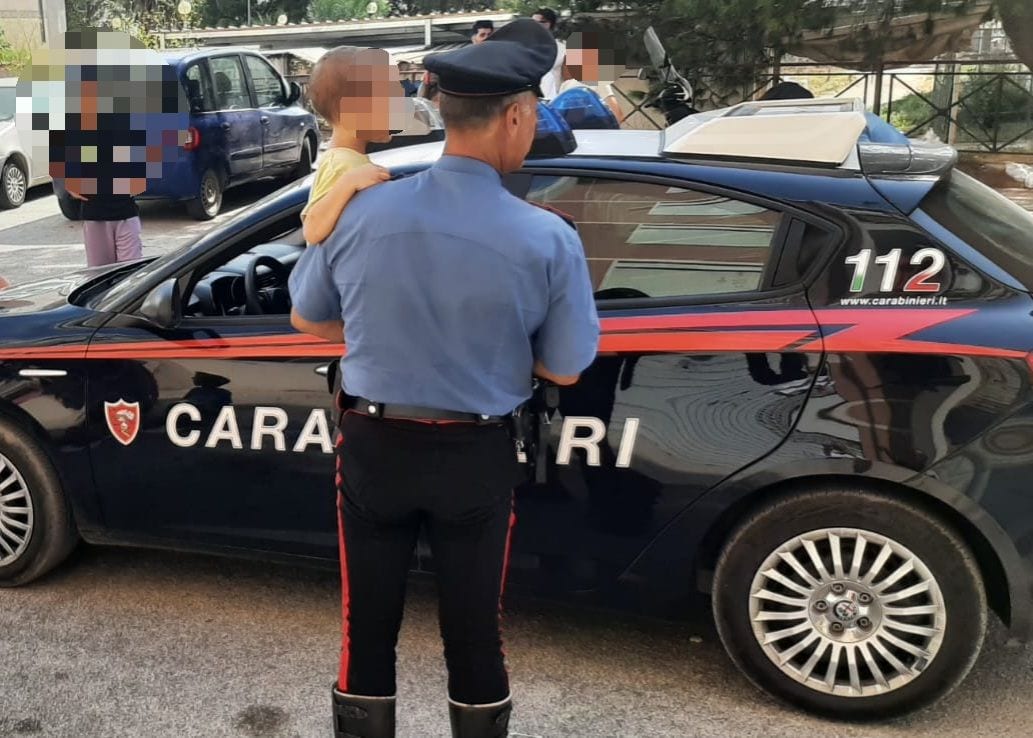 Carabinieri di Marsala intervengono per scomparsa bimbo. Era rannicchiato dietro una porta