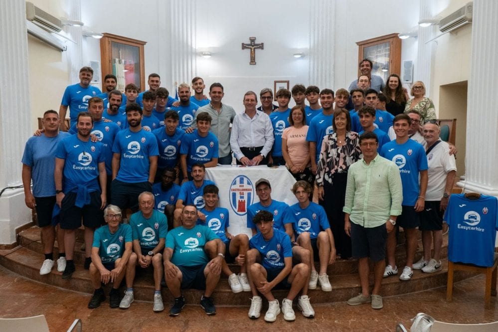 Calcio, si presenta il Castellammare '94. Nuovo DG ma prime due sconfitte