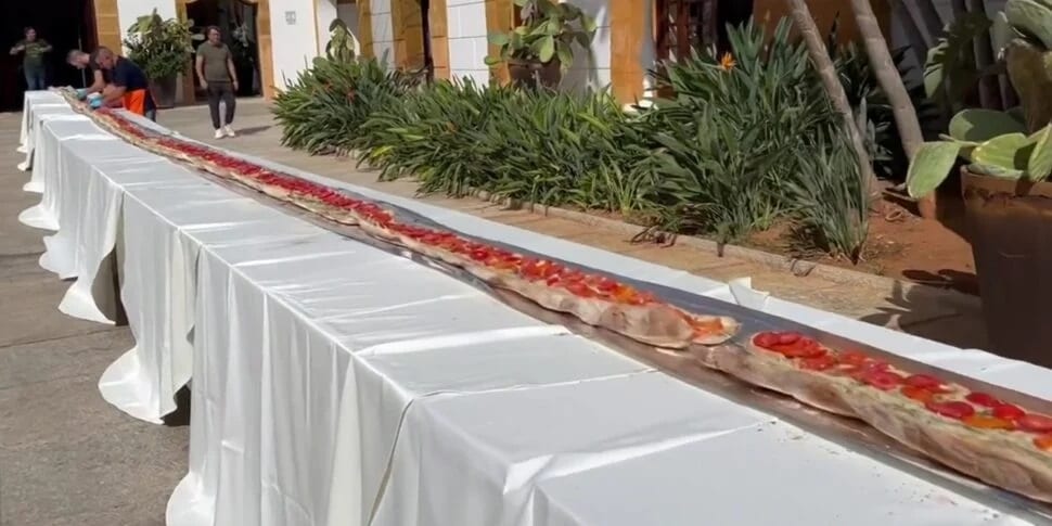Pane 'cunzato' da record, a Marsala filone di quasi cinquantaquattro metri