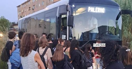 Odissea studenti pendolari, nuova puntata. Arrivano altri mezzi AST a San Giuseppe Jato e San Cipirello