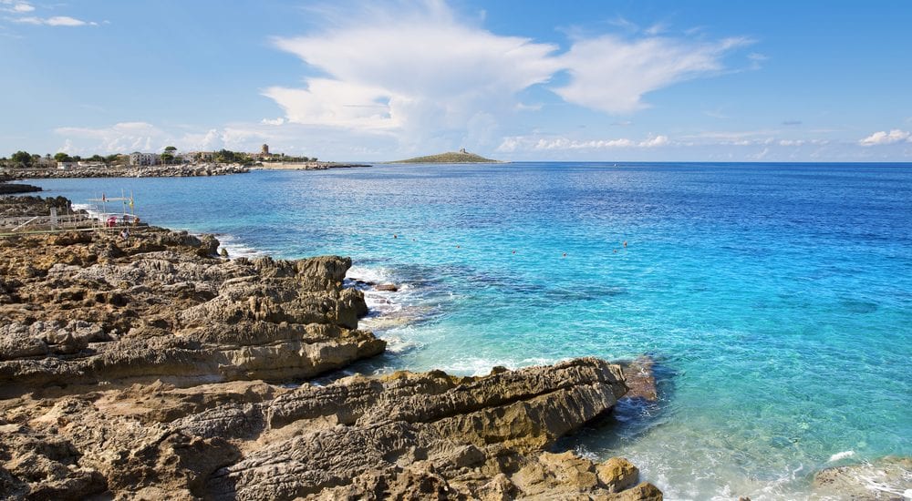 Tragedia sfiorata a Isola delle Femmine, coppia di turisti salvati da poliziotto libero da servizio