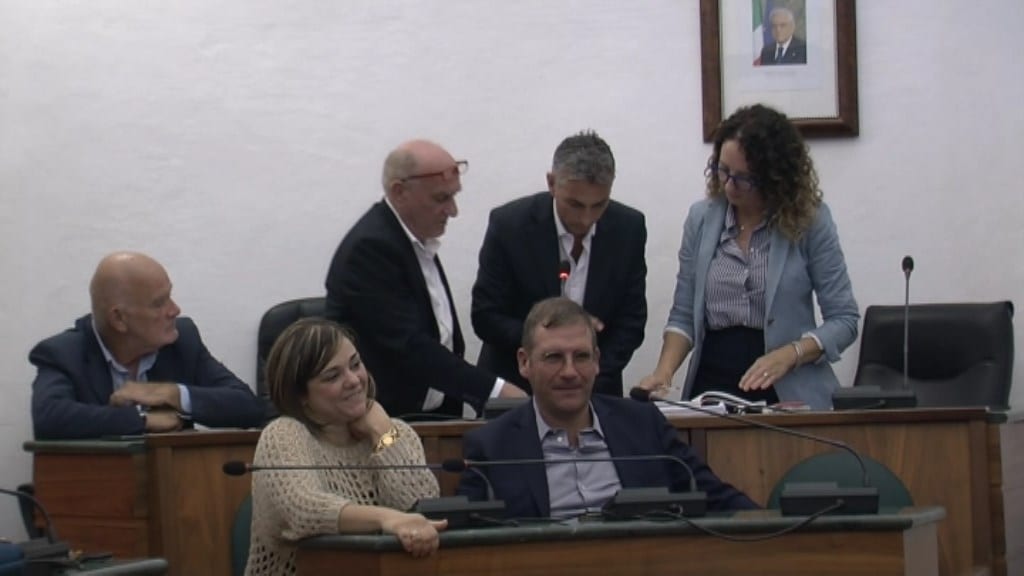 Surroga in consiglio comunale di Castellammare, Pumo subentra a Caleca. Lievi frizioni (INTERVISTA)