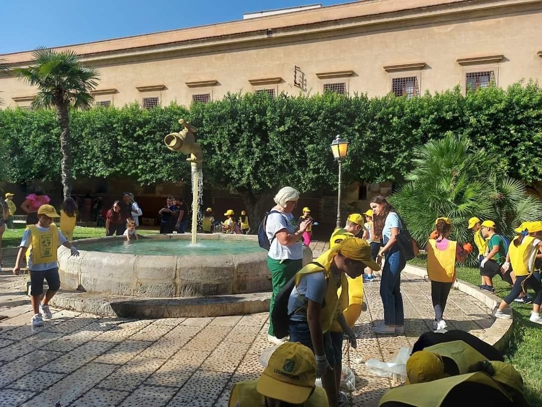 A Terrasini amministrazione e alunni per "Puliamo il mondo", iniziativa di Legambiente