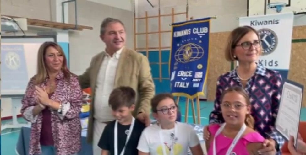 Cerimonia all’istituto De Stefano di Erice per la costituzione del club kiwanis