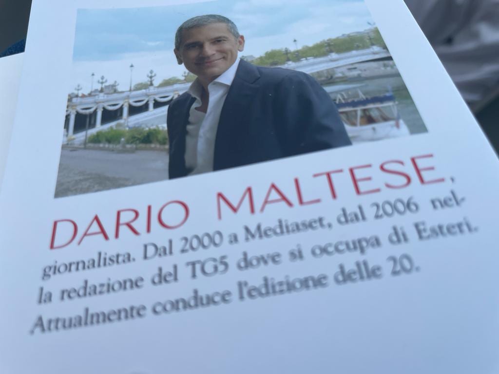 Dario Maltese, castellammarese e volto del TG 5, nella sua città per presentare il suo libro