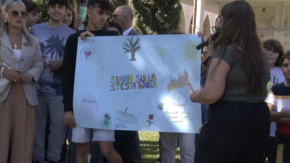 Memoria e accoglienza, cerimonia al cimitero di Castellammare che ospita salme di migranti