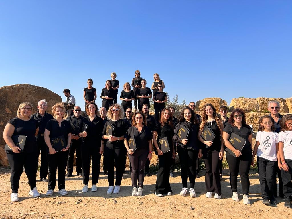 Coro 'Mater Dei' al raduno regionale. Successo per la novità della lingua LIS