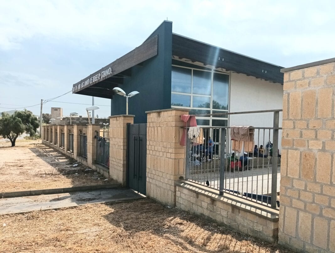 Chiude centro integrazione migranti a Trapani, è stato hub vaccinale durante Covid