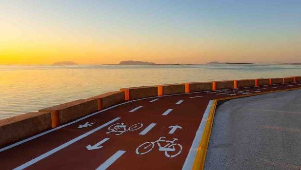 Suggestiva pista ciclabile fra le ‘saline’ di Trapani e Marsala. Boom di turisti e appassionati