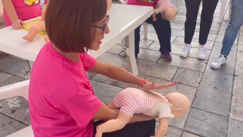 Disostruzione pediatrica, dimostrazioni in piazza ad Alcamo. Manovre salva-vita