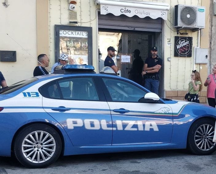 Festa non autorizzata in un bar di Trapani. La polizia chiude l'esercizio commerciale per 15 giorni