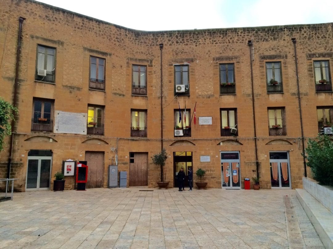 Lavori a servizio elettrico, chiudono uffici comunali di Castelvetrano martedì