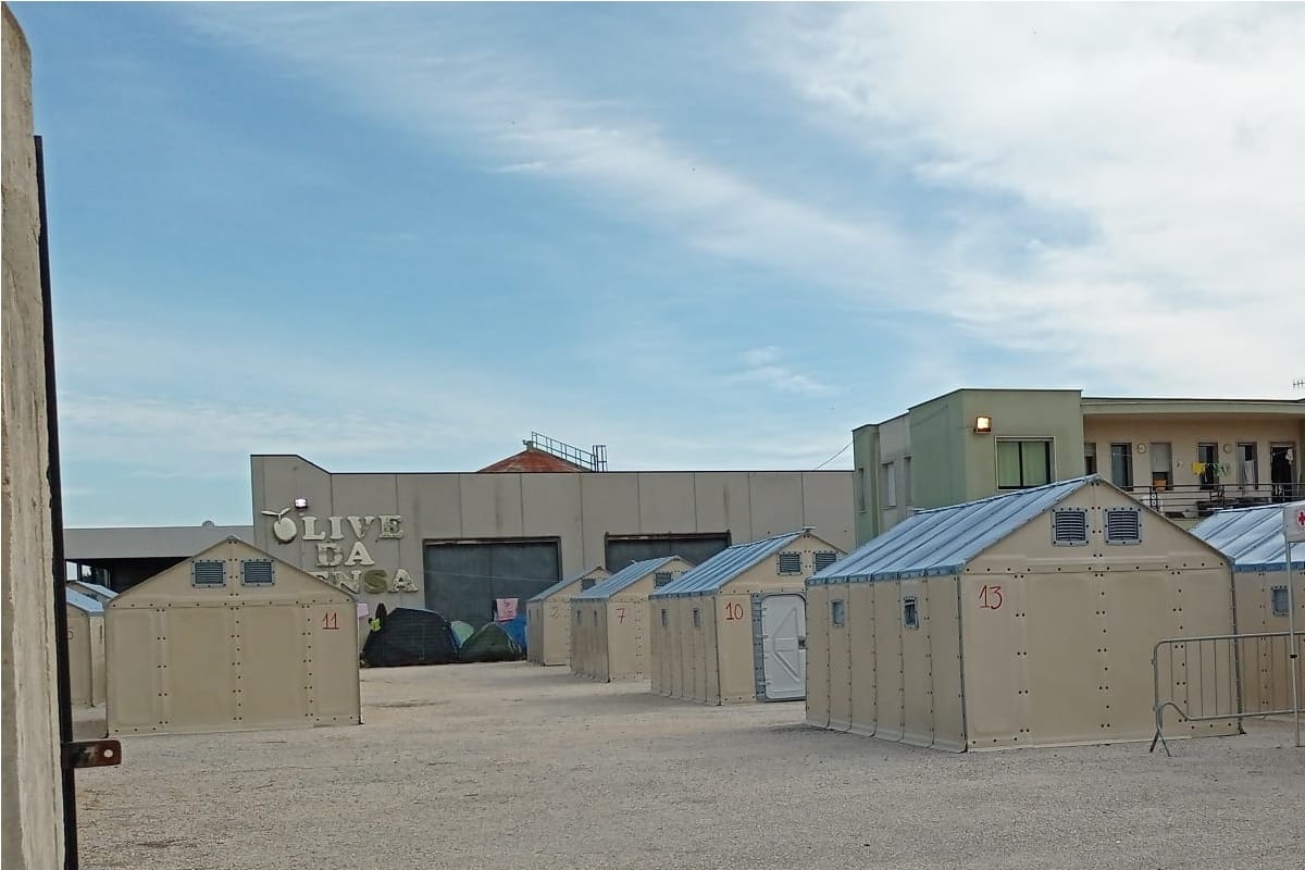 Fontane d'Oro di Campobello di Mazara, oggi il montaggio dei moduli abitativi