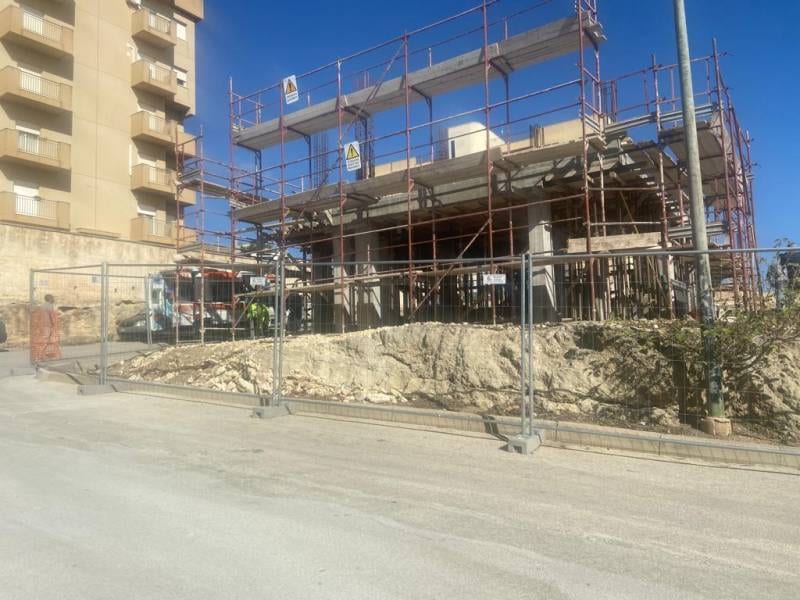 Operaio caduto da ponteggio a Castelvetrano, situazione stazionaria. Sindacati amareggiati