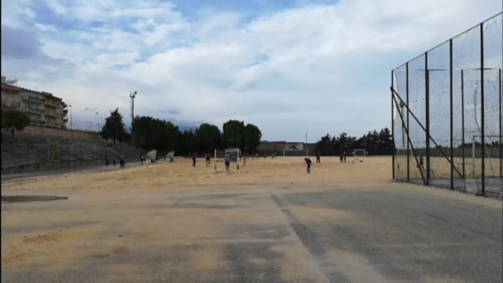 Campo sportivo di Calatafimi Segesta, sindaco: “Addio finanziamento. Fondi comunali pe riaprirlo”